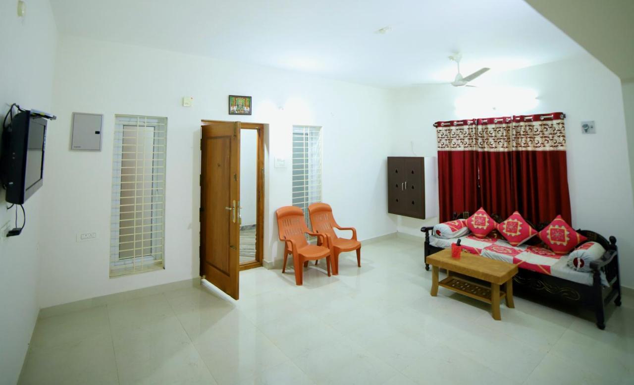 Truelife Homestays - Alamelu Avenue - Fully Furnished Ac 2Bhk Apartments In Tirupati - Walkable To Restaurants & Super Market - Fast Wifi - Kitchen - Easy Access To Airport, Railway Station, Sri Padmavathi & Tirumala Temple Exterior foto